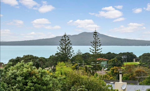 134 Beach Road, Castor Bay, Auckland