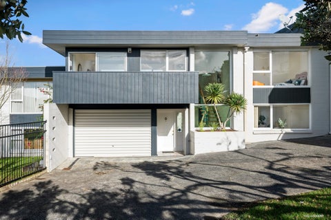 2/111 Sylvan Avenue, Northcote, Auckland