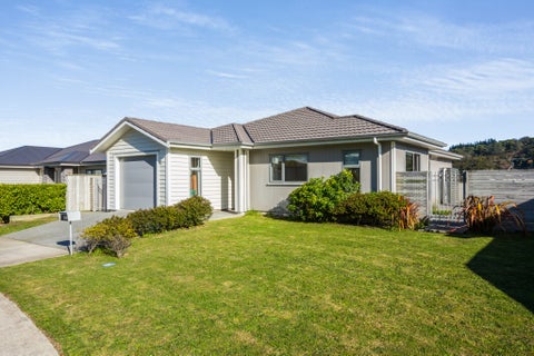 11 Henrietta Maxwell Grove, Wainuiomata, Lower Hutt