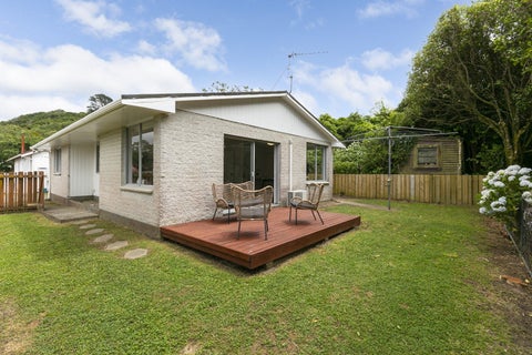 28A Chamberlain Road, Karori, Wellington
