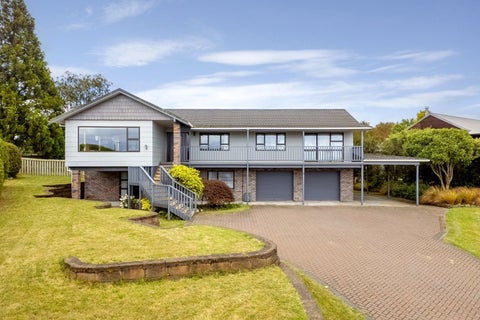 9 Bracken Row, Rangatira Park, Taupo