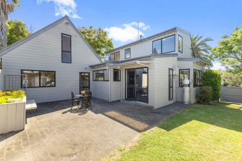 6 St Annes Crescent, Wattle Downs, Auckland
