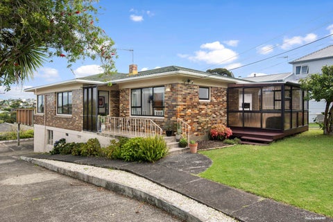 33 Tui Glen Road, Birkenhead, Auckland