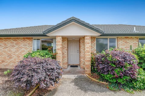 17 Aitkenhead Court, Parakai, Helensville