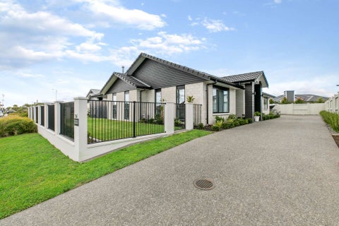 99 Palm Springs Boulevard, Papamoa Beach, Papamoa