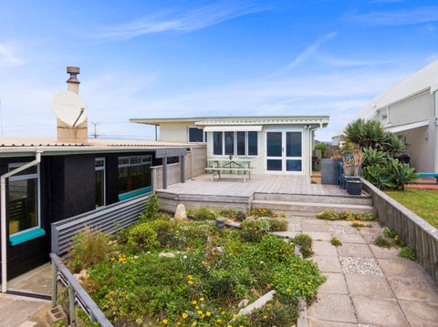 225A PUKEHINA PARADE, PUKEHINA, Western Bay Of Plenty