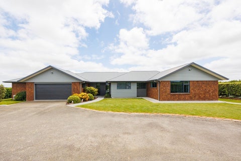 31 Briarwood Road, Kelvin Grove, Palmerston North