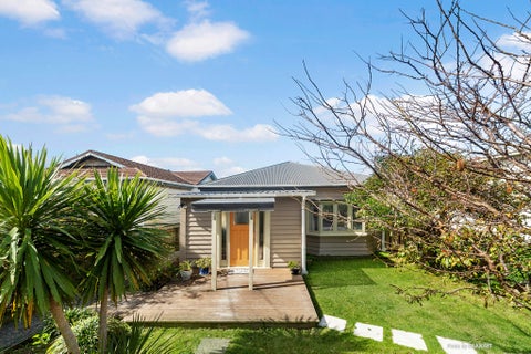 137 Queens Drive, Lyall Bay, Wellington