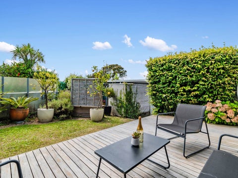 3/18 Parr Terrace, Castor Bay, Auckland
