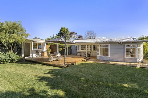 26 Manuka Road, Oneroa, Waiheke Island