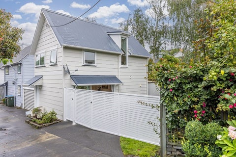 1/27 Lagoon Drive, Panmure, Auckland