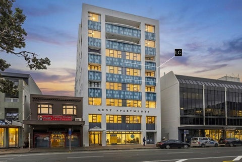 4E/16 Kent Terrace, Mount Victoria, Wellington