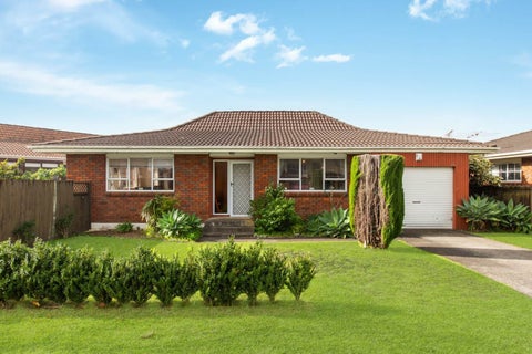 38 FORTUNES RD, Half Moon Bay, Auckland