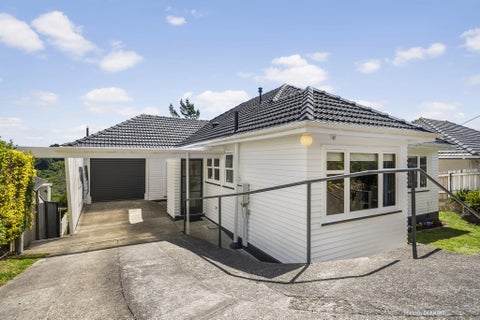 24 Miles Crescent, Newlands, Wellington