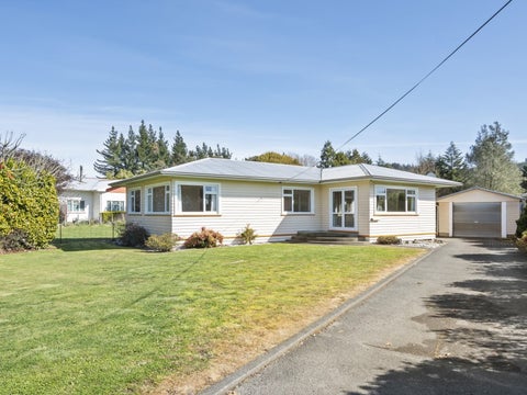 207 Whitby Road, Wakefield