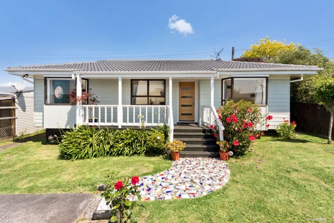 1/3 Marlene Avenue, Te Atatū South, Auckland