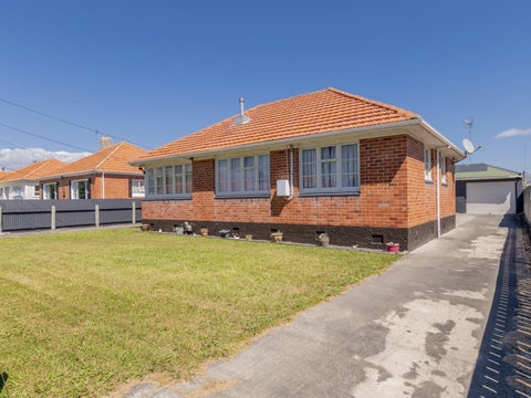 2 Lincoln Place, Levin, Levin