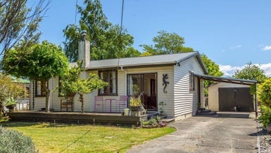 286 High Street South, Carterton