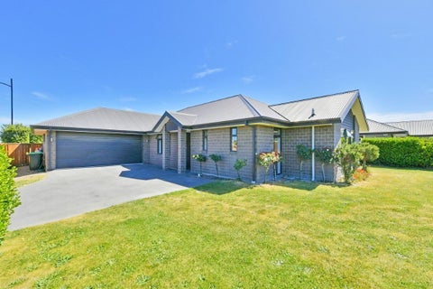 1 Eastfield Drive, Lincoln, Lincoln