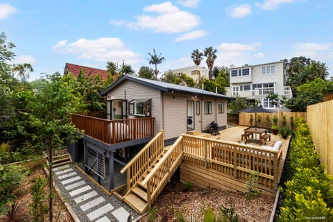 2/179 Blockhouse Bay Road, Avondale, Auckland