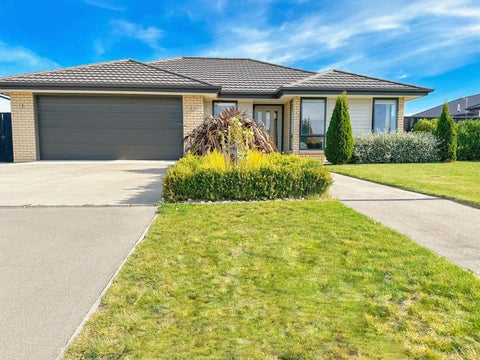 16 Oaks Drive, Lincoln, Lincoln