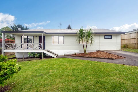84 Trias Road, Totara Vale, Auckland
