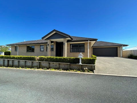 6 Rayner Way, Glen Avon, New Plymouth