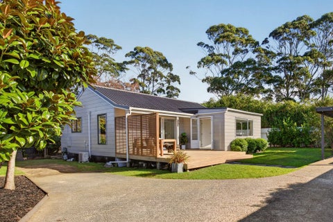 77A Vodanovich Road, Te Atatu South, Auckland