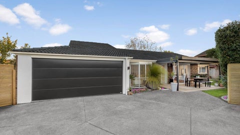 14B Kallaroo Place, Botany Downs, Auckland