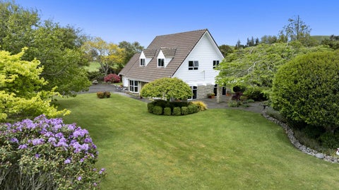 136 Bird Road, Bird Road, Stratford