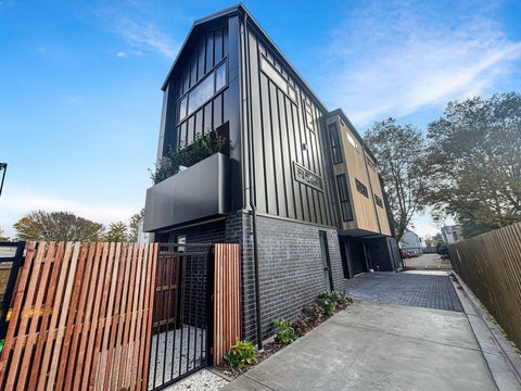 2/166 Chester Street East, Christchurch Central, Christchurch