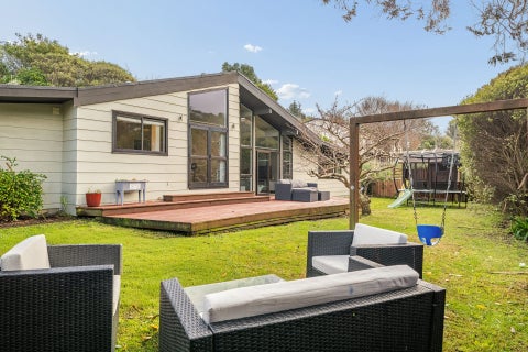 26 Woolwich Close, Whitby, Porirua