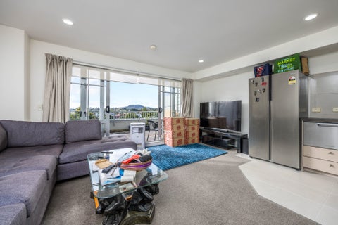 1B/3 Keystone Avenue, Three Kings, Auckland