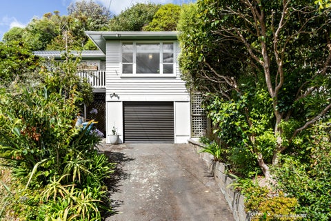 11 Wrights Hill Road, Karori, Wellington