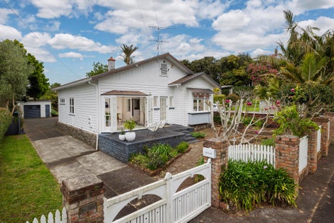 8 Violet Street, Mount Albert, Auckland
