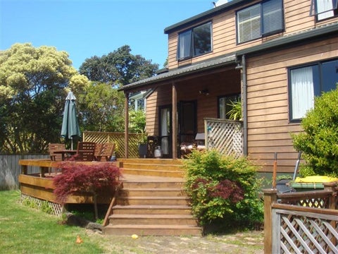 2/25 Glencoe Road, Browns Bay, Auckland