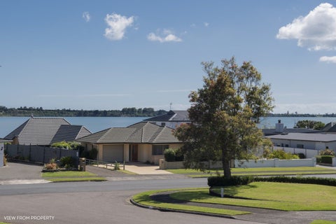 2A Johnston Place, Welcome Bay, Tauranga