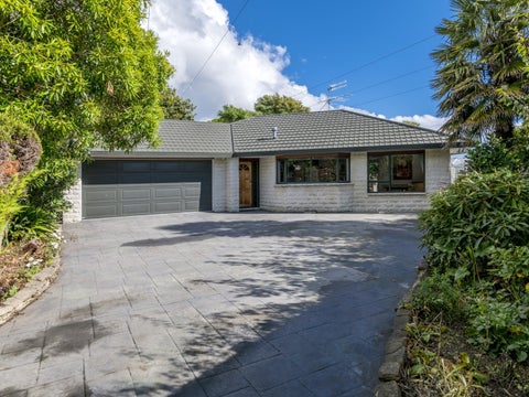 11 Hurworth Grove, Waikanae