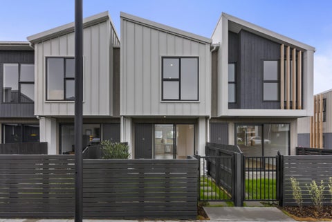 16/82 East Coast Road, Milford, Auckland