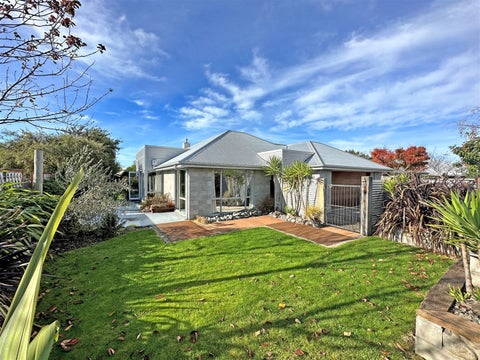 14 James Drive, Woodend, Woodend