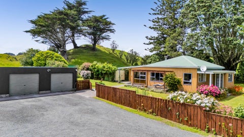 5610 South Road, Opunake