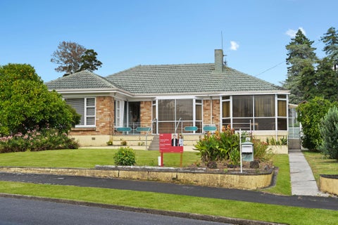 10 Johnsview Terrace, Hillcrest, Hamilton