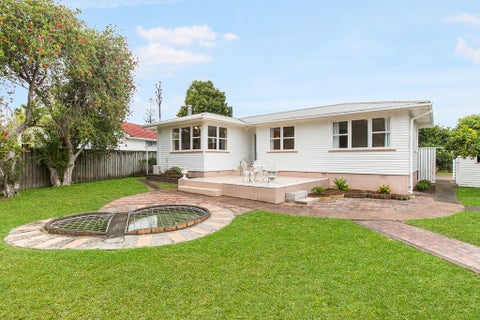 6 Sunray Avenue, Titirangi, Auckland