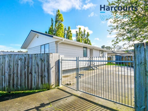 1/17 Secretariat Place, Randwick Park, Auckland