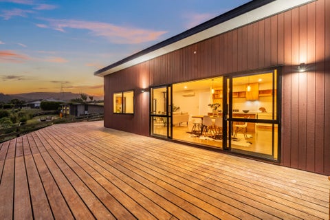 47 Percy Kinsman Crescent, Riverstone Terraces, Upper Hutt