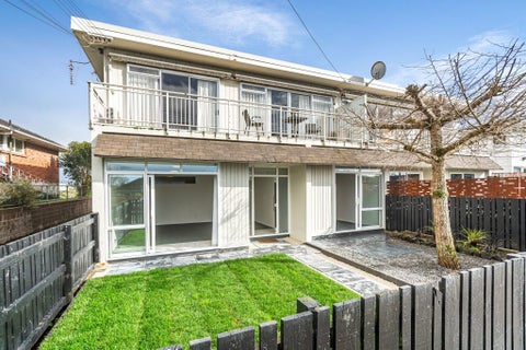 1/86 Sylvan Avenue, Northcote, Auckland