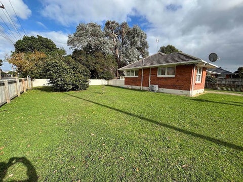 1/149 Shakespeare Road, Milford, Auckland