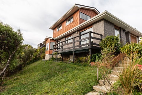 8A Furlong Crescent, Churton Park, Wellington