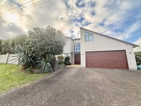 2 Beach Road, Mellons Bay, Auckland