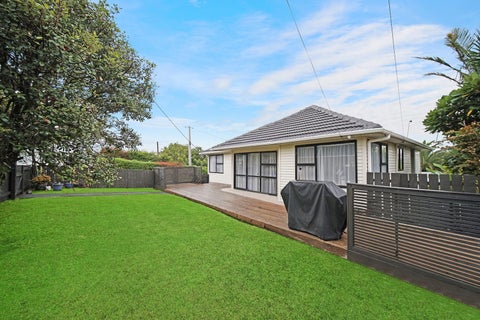 6 Cobham Crescent, Kelston, Auckland